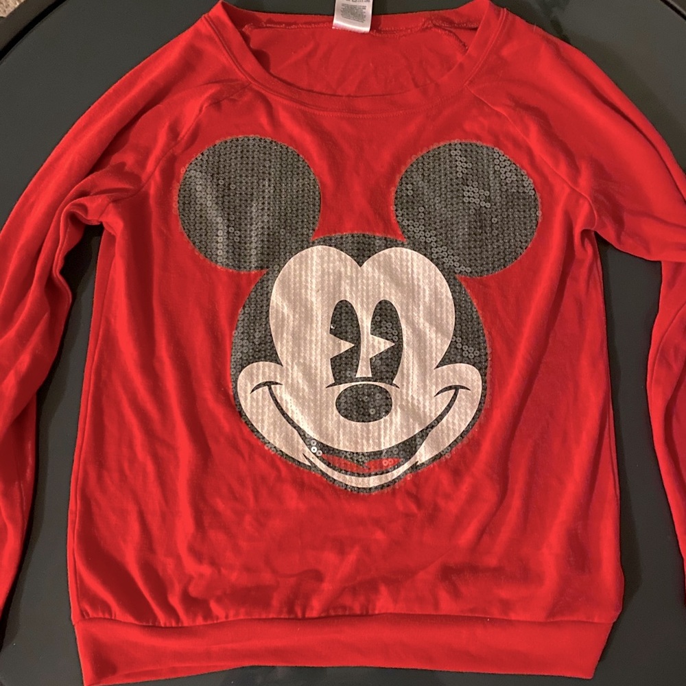 Long-sleeve Minnie Mouse shirt